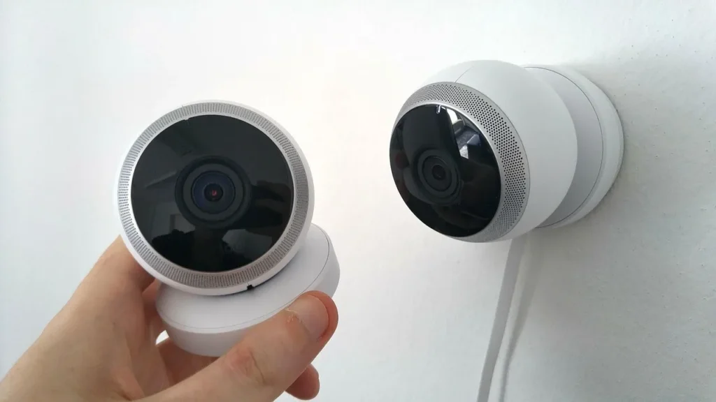 cctv-2417559_1280-1024x576 Gadgets com IA embarcada que facilitam o seu dia a dia