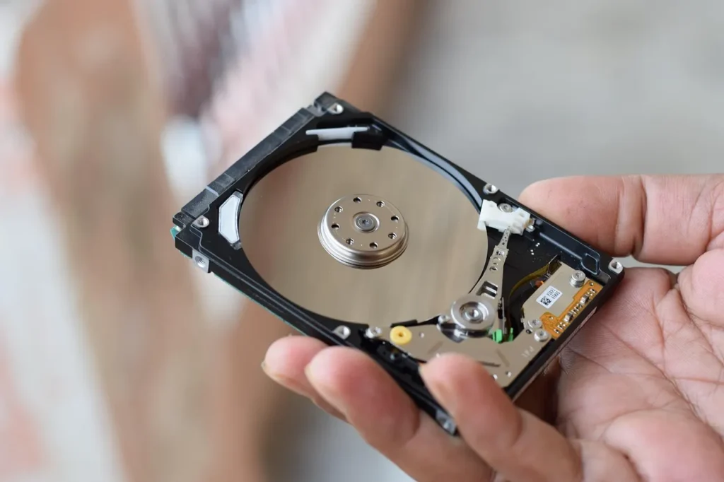 hdd-7880077_1280-1024x682 Como formatar o computador em 2025?